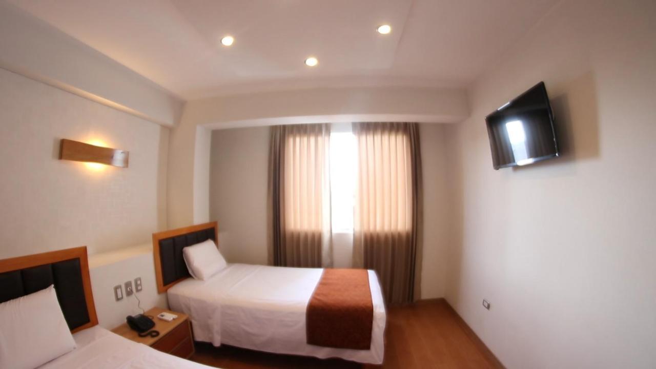 Hotel Ottavis Чиклайо Екстер'єр фото
