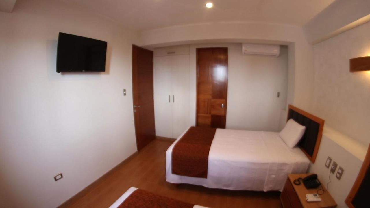 Hotel Ottavis Чиклайо Екстер'єр фото