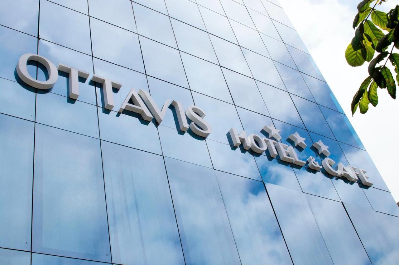 Hotel Ottavis Чиклайо Екстер'єр фото
